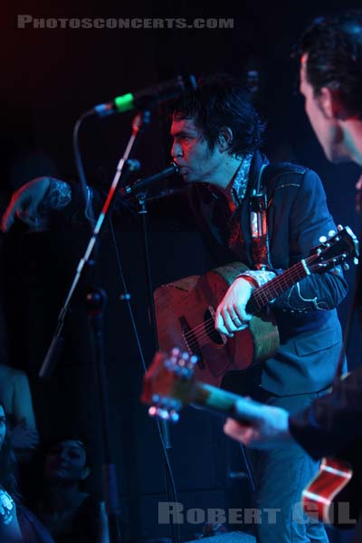 HEAVY TRASH - 2010-03-20 - PARIS - La Maroquinerie - Jonathan Kirk Spencer